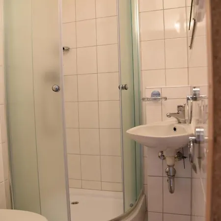 Krusnohor Hotel *